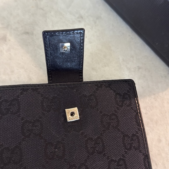 - Gucci black monogram canvas and leather compact wallet - Picture 6 of 8